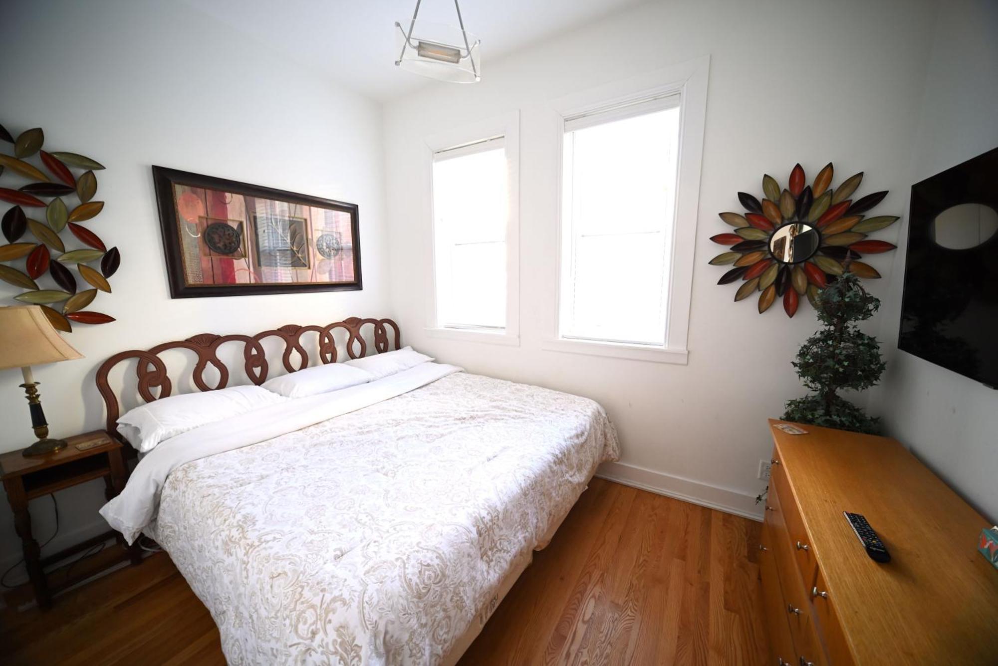 Apartamento Stone Mansion Sleeps 10-20 Free Tv & Parking