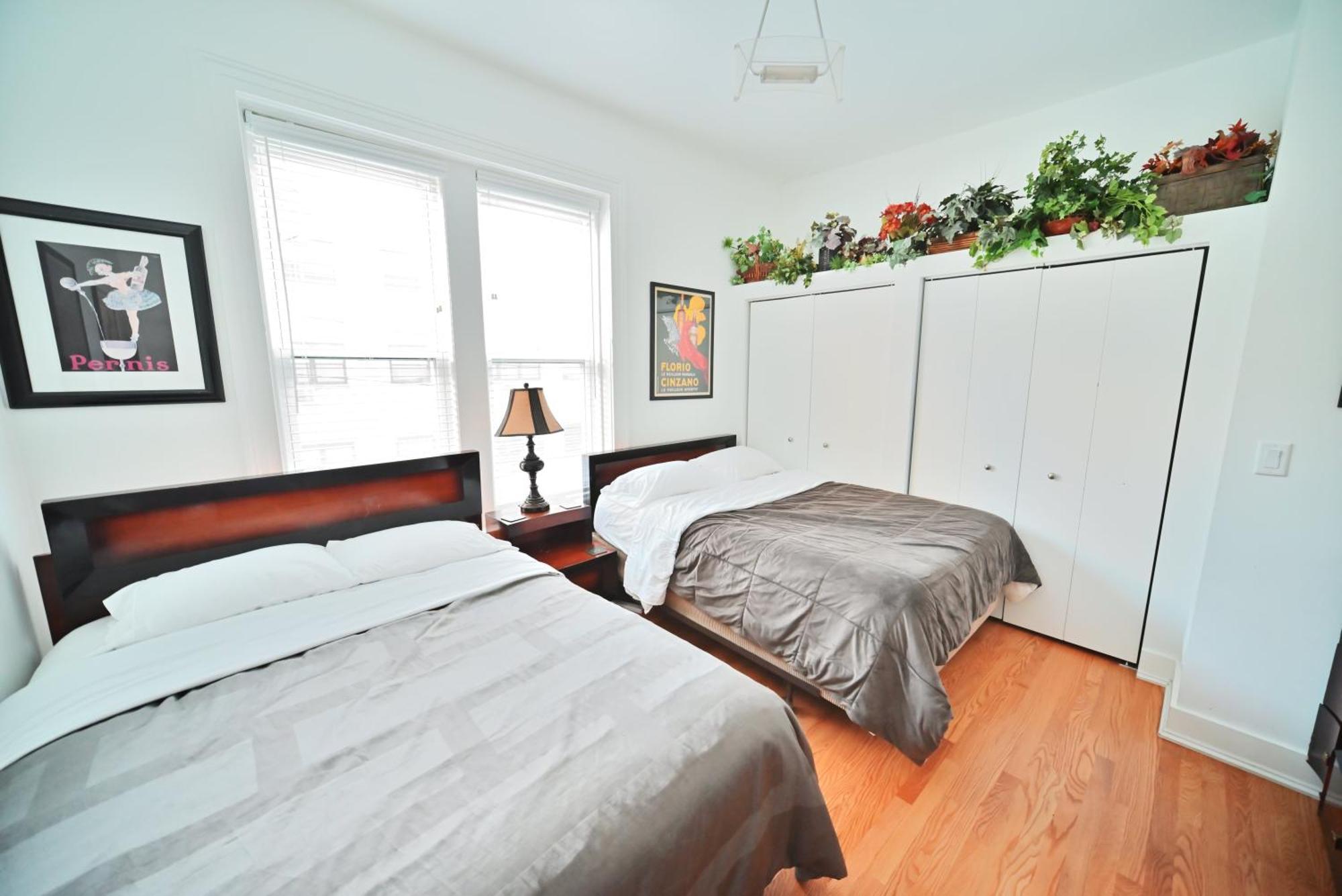 Apartamento Stone Mansion Sleeps 10-20 Free Tv & Parking Chicago
