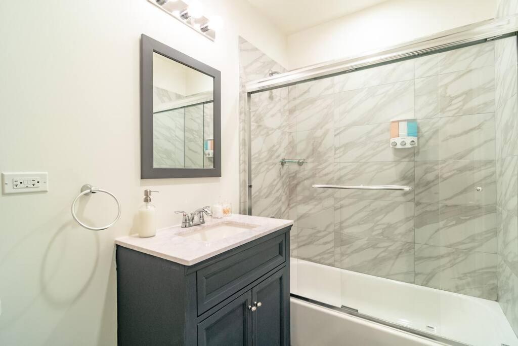 Modern 3Br Apartment In State Street Near Mccormick Place, Chinatown And Soldier Field Chicago