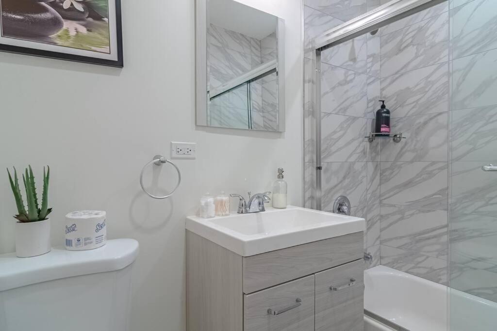 Sleek And Spacious 3Br Retreat Near Mccormick Place, Museum Campus And Soldier Field *