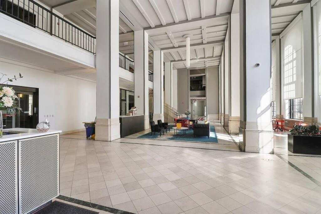 1br Chic & Elite In Hyde Park - Shoreland 714 *