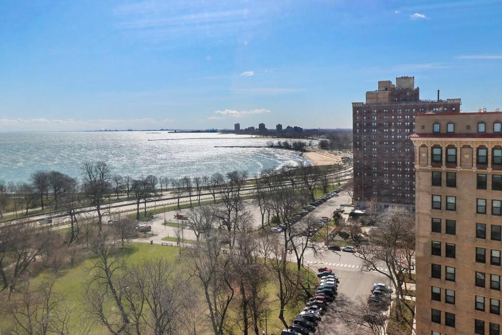 2br Stylish In Hyde Park - Shoreland 1320