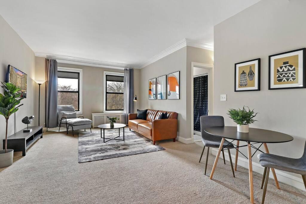 1br Calm, Cozy & Furnished In Hyde Park - Windermere 402 Chicago