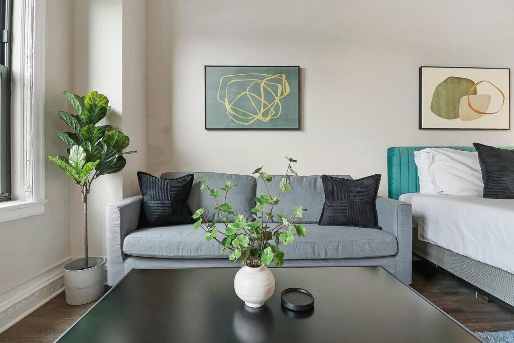 Prime & Fully Furnished - Windermere 609 *