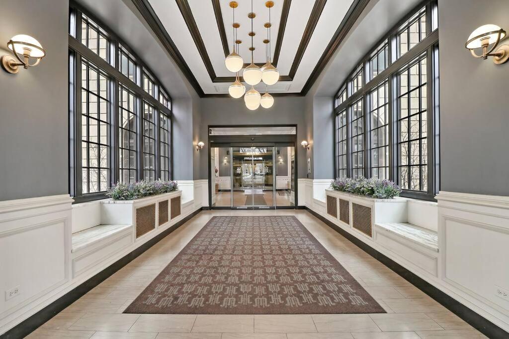 Prime & Fully Furnished - Windermere 609 * Chicago