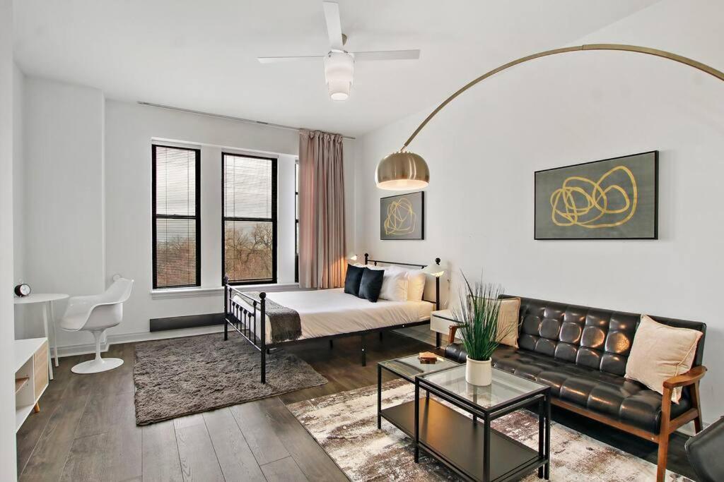 Serene In Hyde Park - Del Prado 706 Apartment Chicago