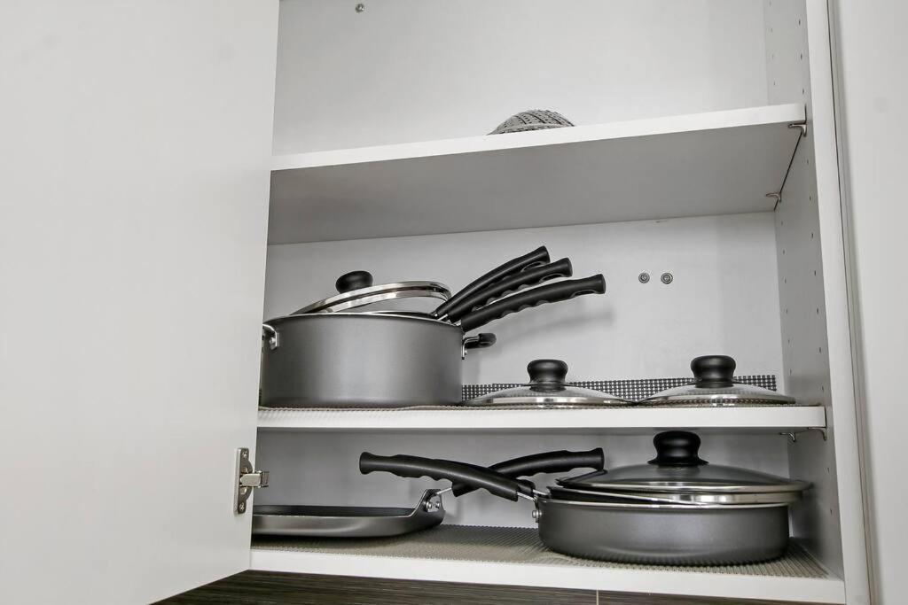 1br Modern In - Del Prado 811 * Chicago