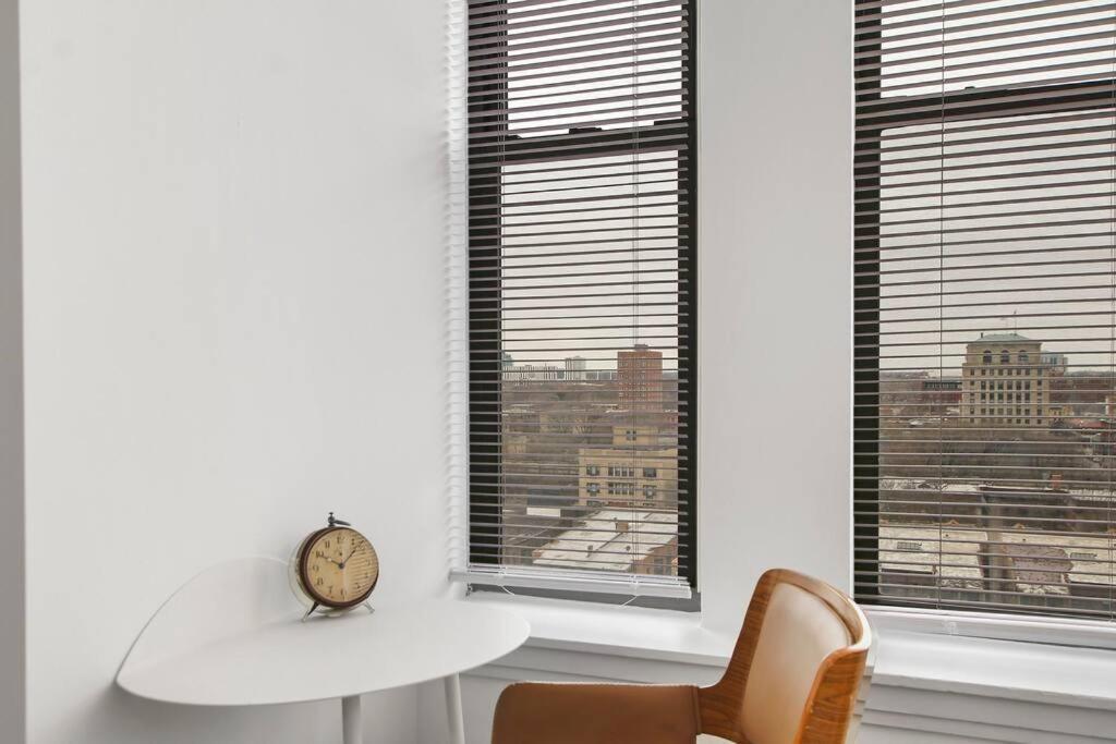 2br Comfy And Roomy In - Del Prado 1013