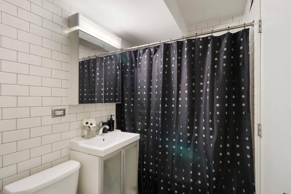 Apartment Warm & Elegant In - Algonquin 06-005a Rep Chicago