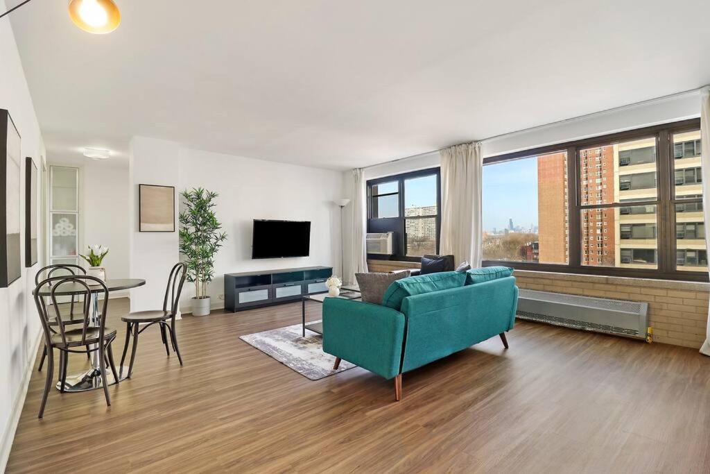 Spacious & Modern 2br - Algonquin 06-008e Apartment Chicago