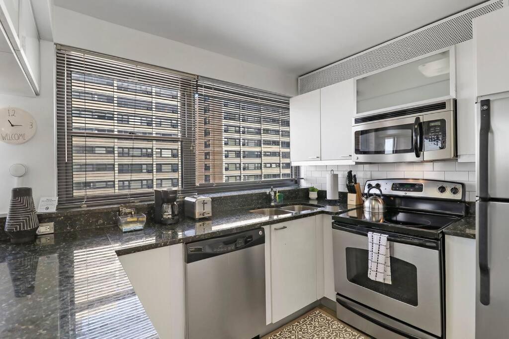 Spacious & Modern 2br - Algonquin 06-008e * Chicago