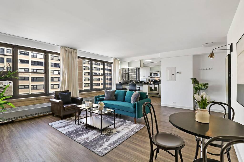 Spacious & Modern 2br - Algonquin 06-008e *