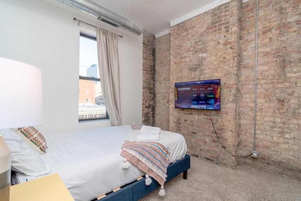 Stylish 3Br Chicago Getaway With Optional Parking Near Mccormick Place, Grant Park & Soldier Field Chicago