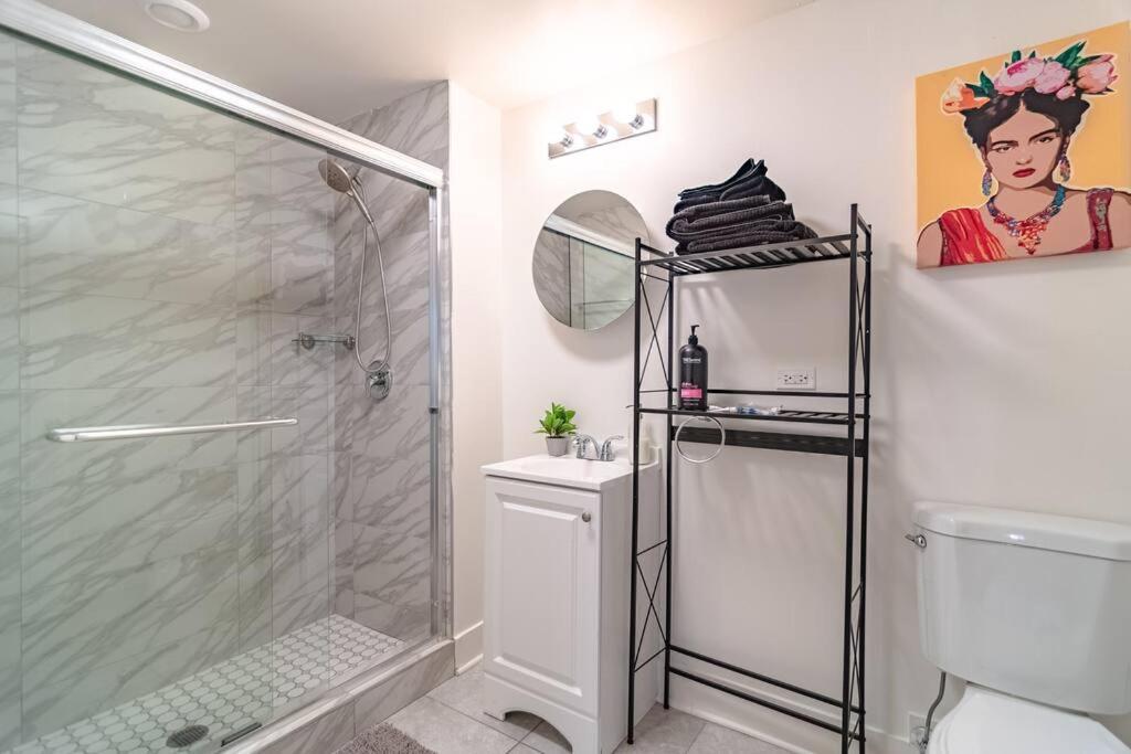 Cozy 420-Friendly 3Br City Retreat Near Mccormick Place, Grant Park And Soldier Field *
