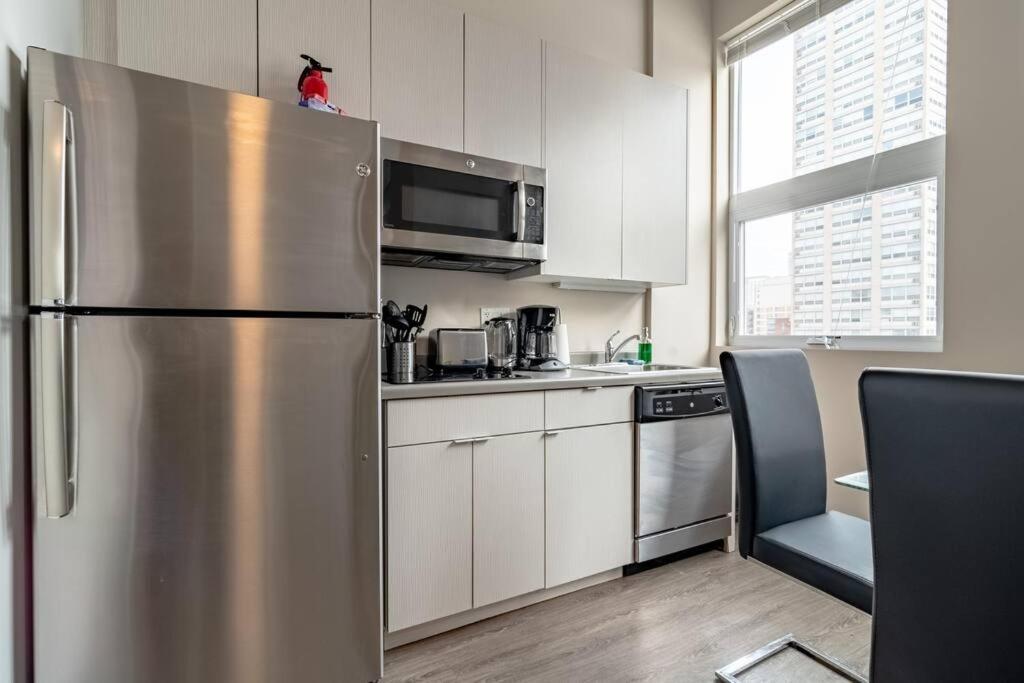 Apartment Modern 2Br South Loop Gem Near Mccormick Place, Navy Pier, Adler Planetarium & Columbia College