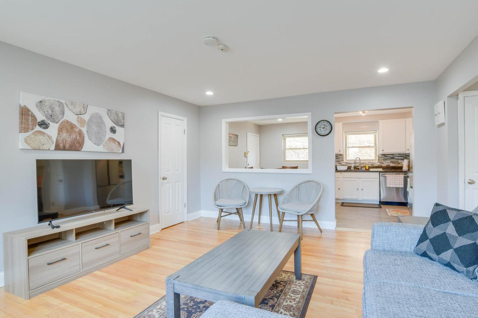Vacation 11 Mi To Downtown Apartment *