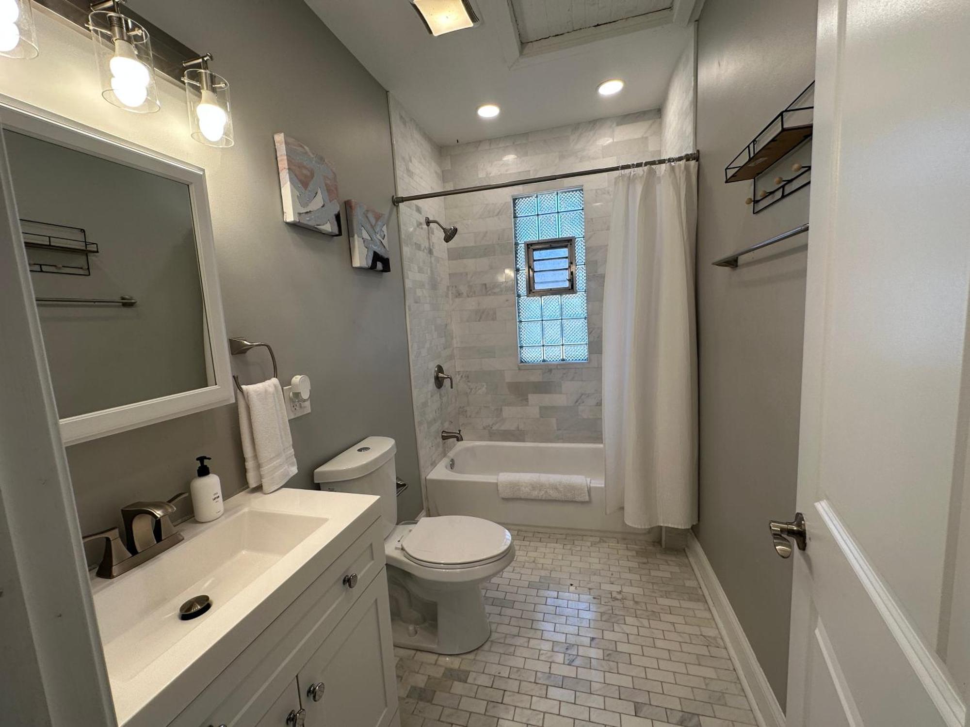 South Shore Retreat 5 Bedrooms & Entertainment