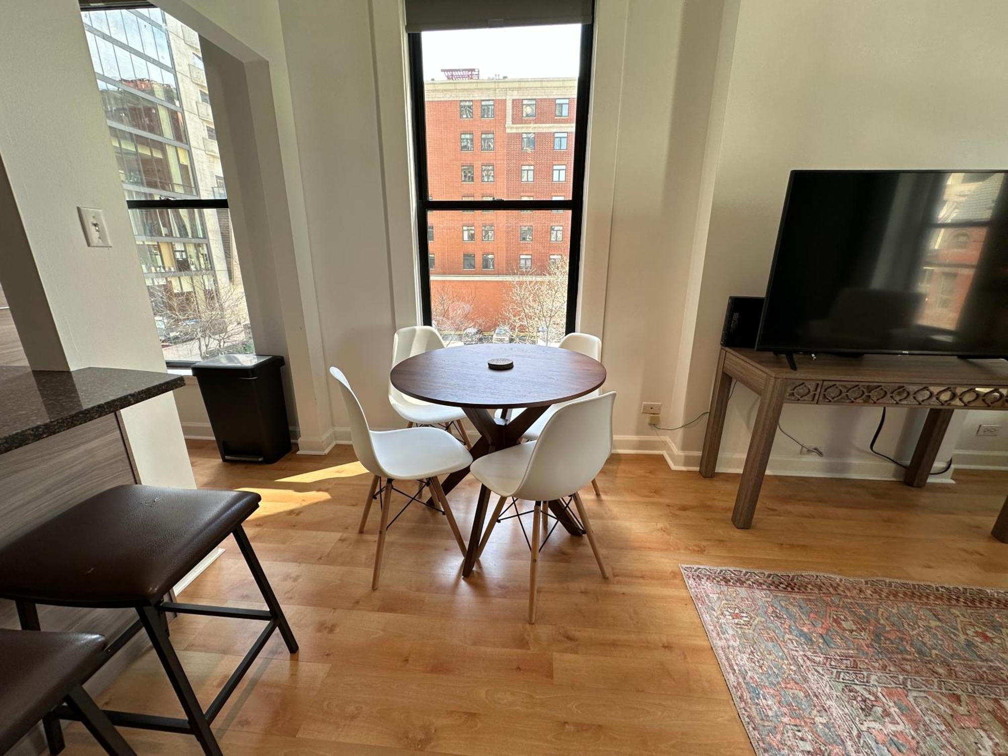 River North Hideaway With Amazing Views And Parking Casa de Férias Chicago