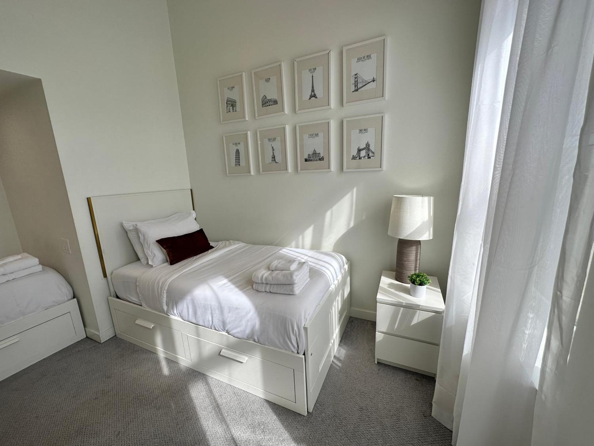 Old Town Pied-a-terre With Private Terrace And Parking! Holiday home