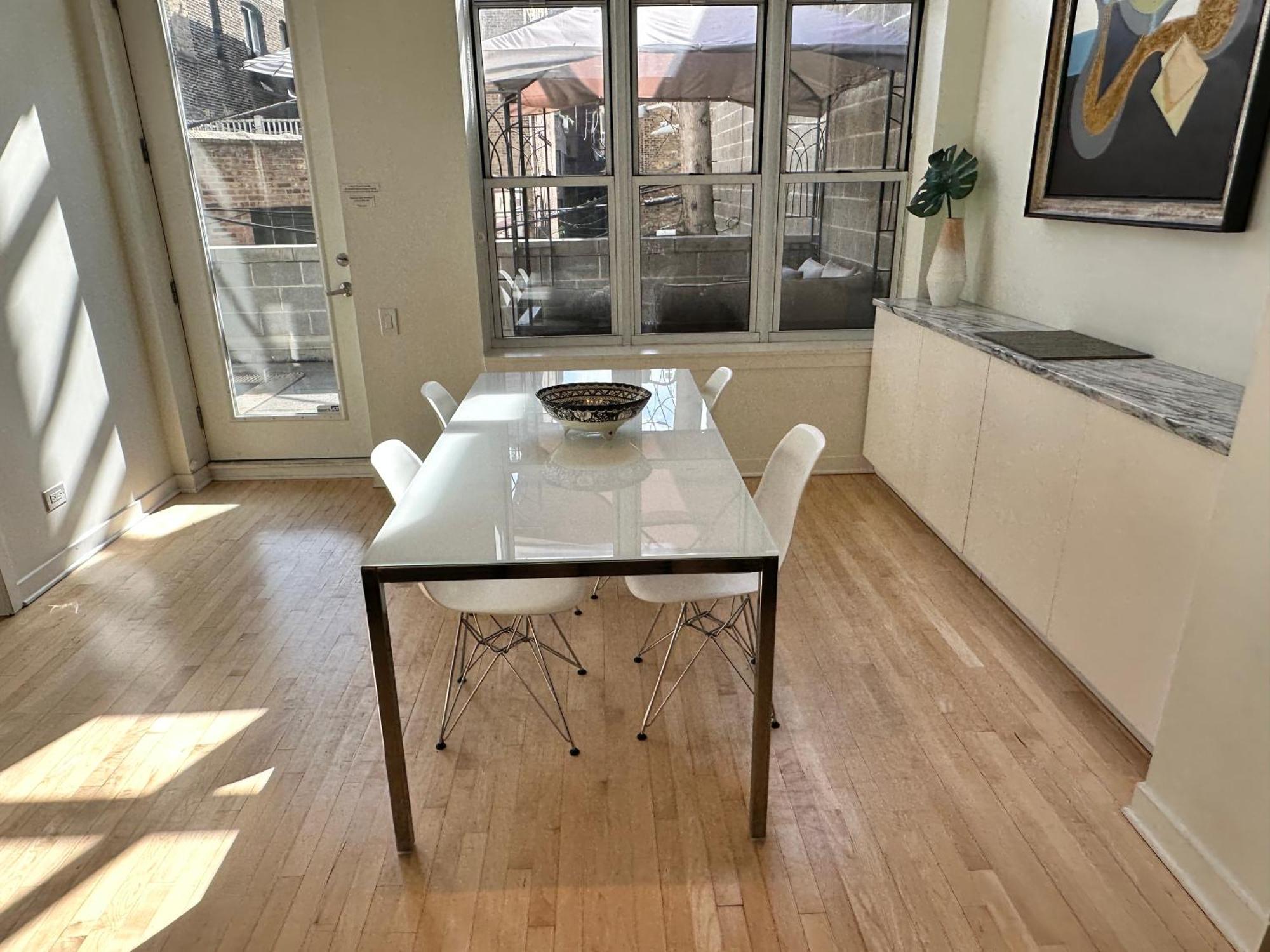 Old Town Pied-a-terre With Private Terrace And Parking! *