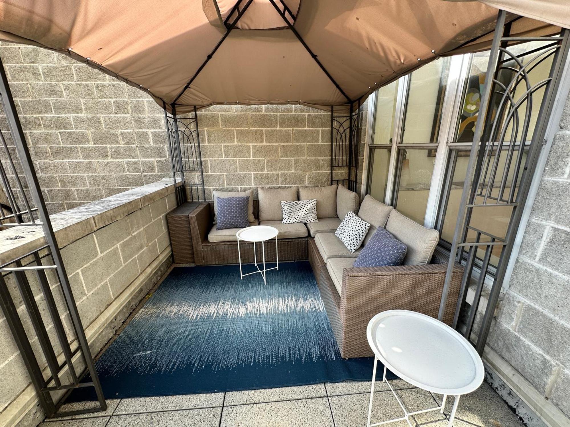 Holiday home Old Town Pied-a-terre With Private Terrace And Parking! Chicago