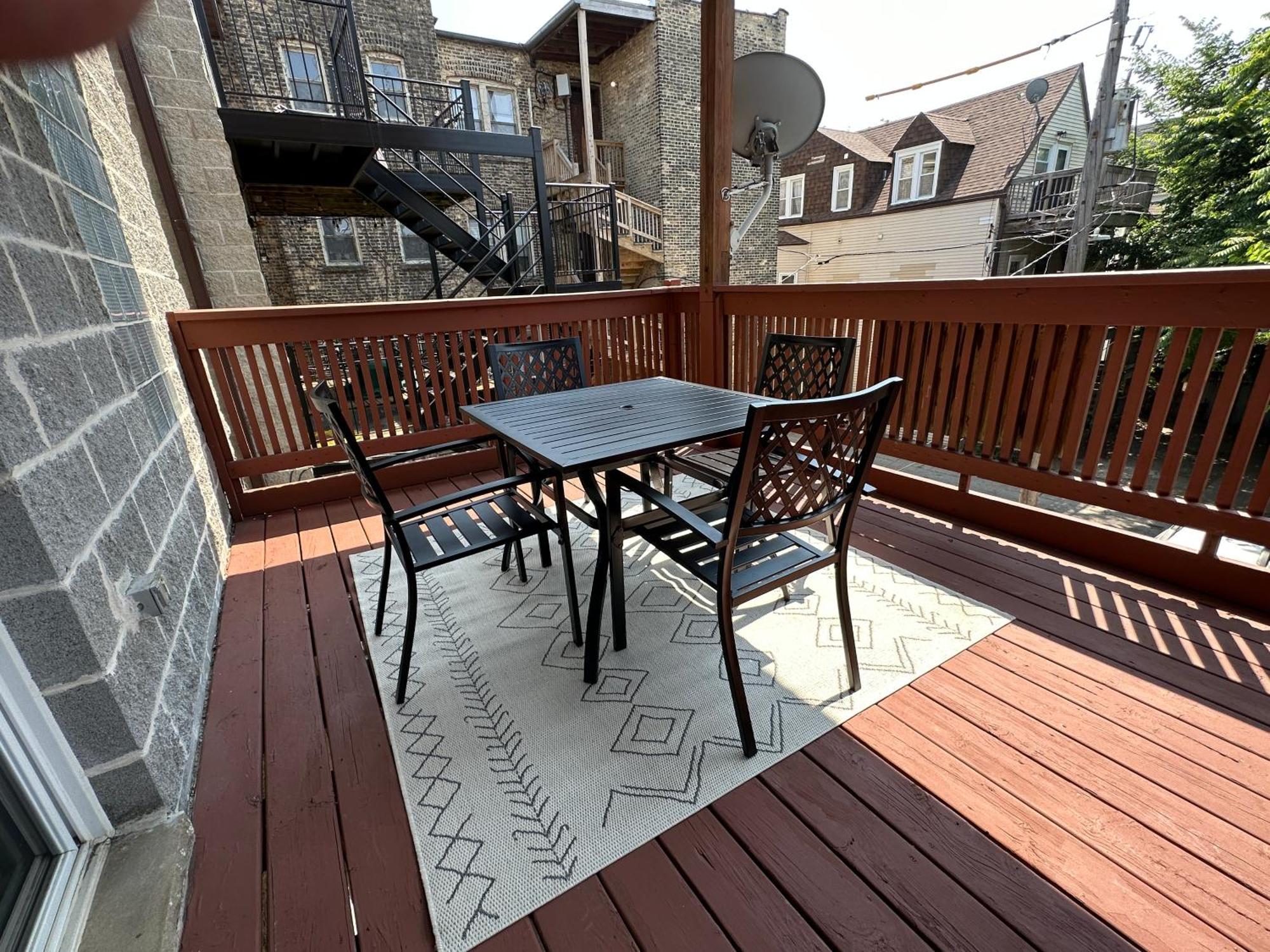 Modern Wrigley Oasis With Parking! Holiday home *