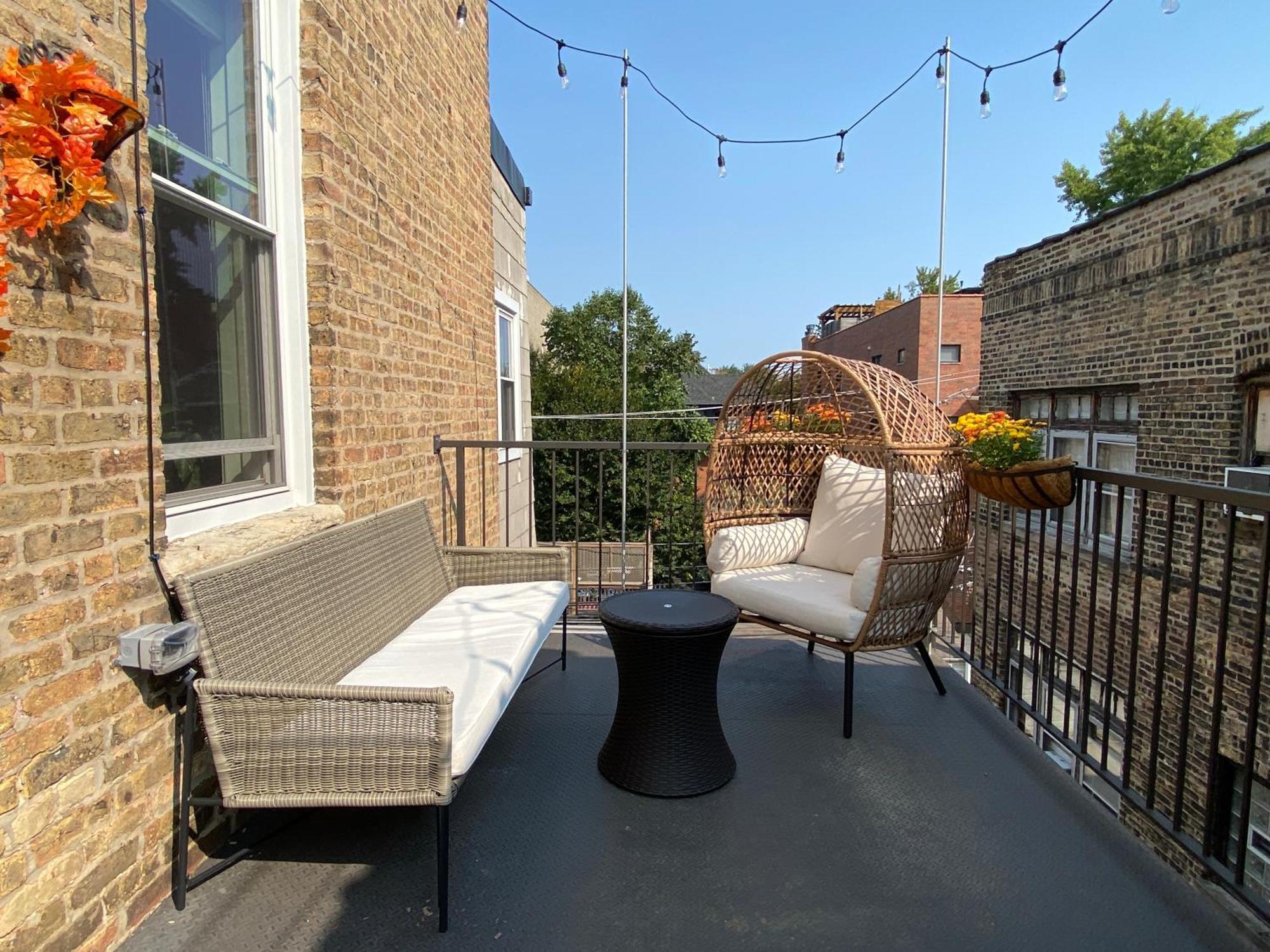 Hidden Oasis In The Heart Of Lakeview Holiday home *
