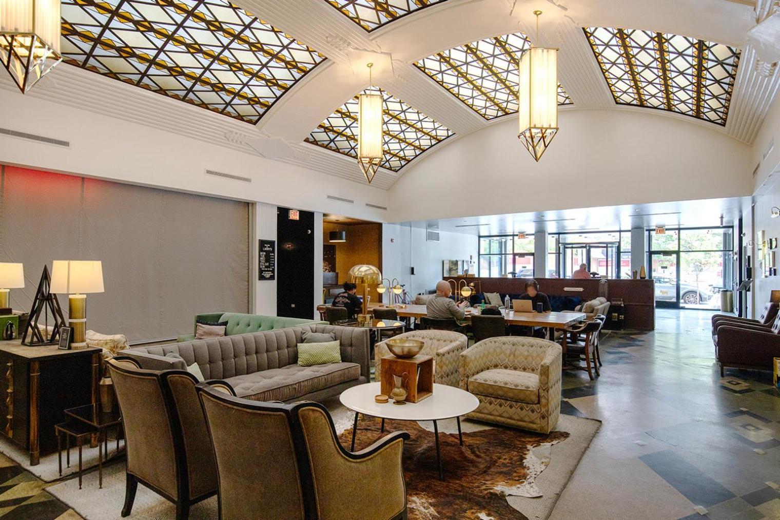 Apartment Uptown 1br W Fire Pits Indoor Pool Nr Beach Chi-973 *