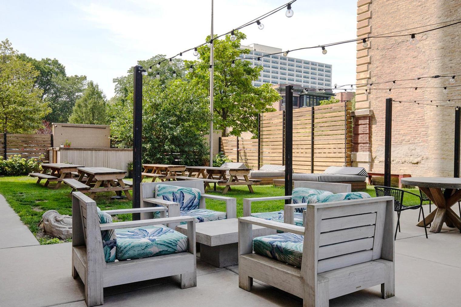 Uptown 1br W Fire Pits Indoor Pool Nr Beach Chi-973 Chicago