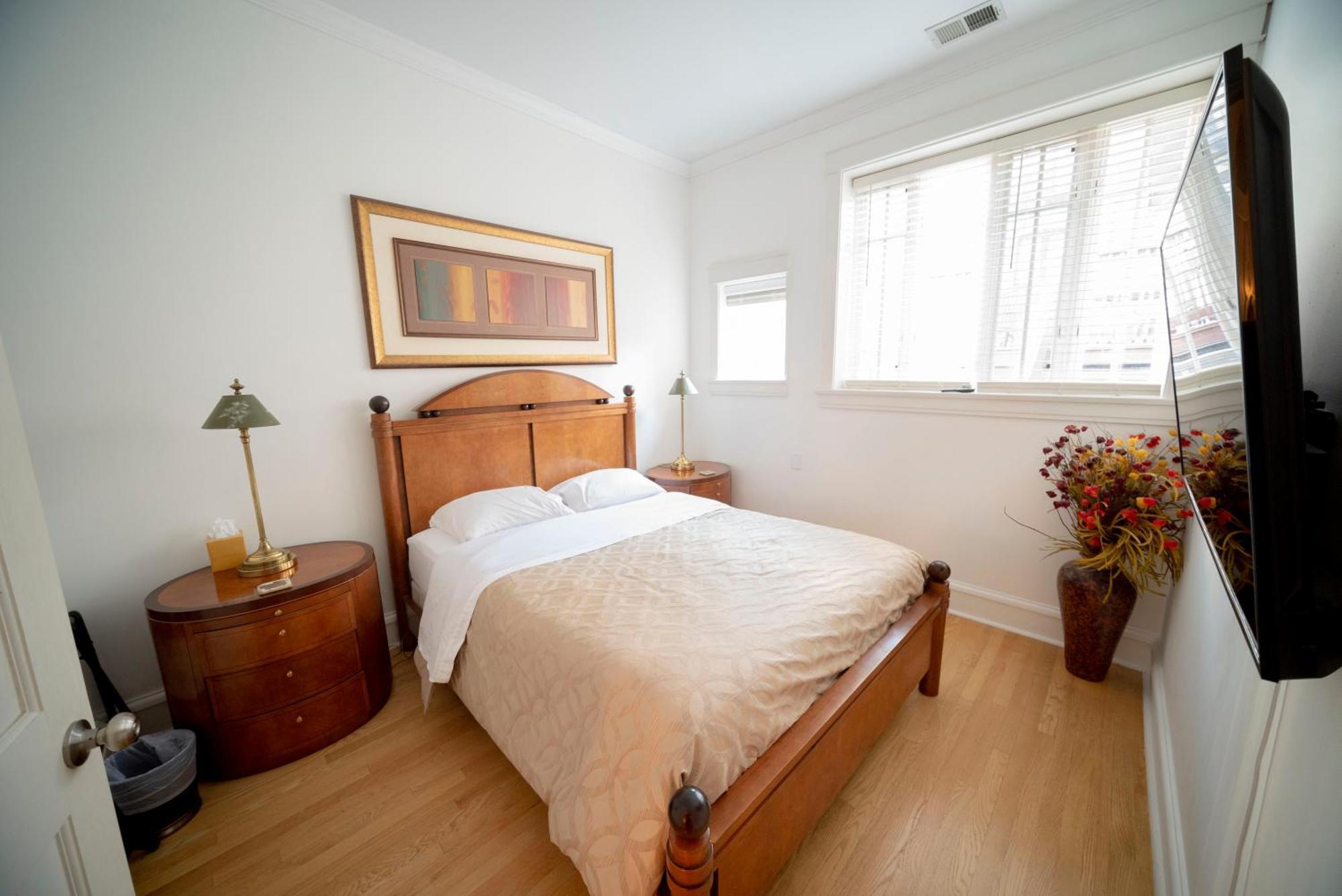 Apartment Bootlegger House Sleeps 10-20 Free Tv & Parking Chicago
