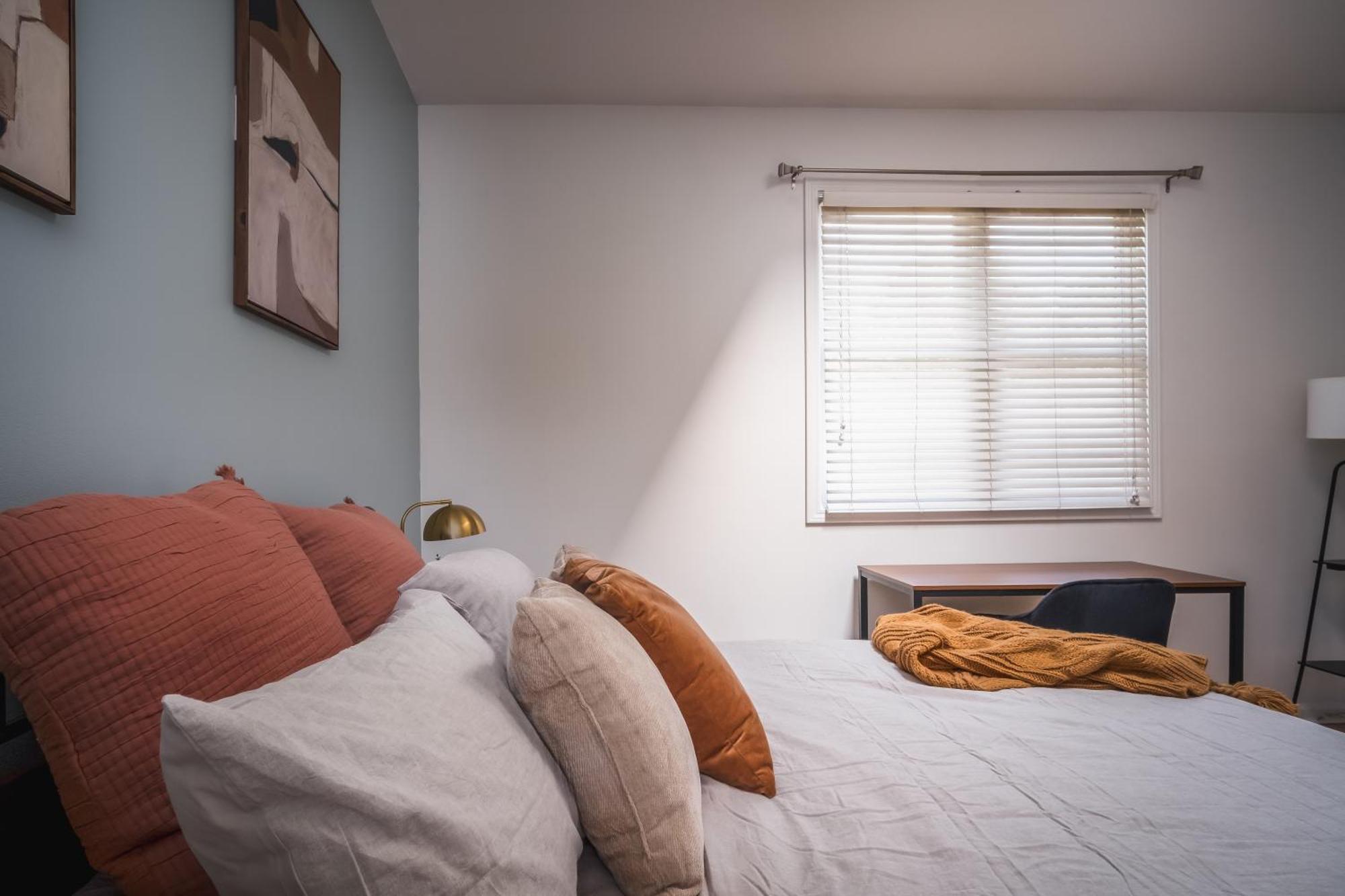 Holiday home Modern Townhome With King & Private Patio