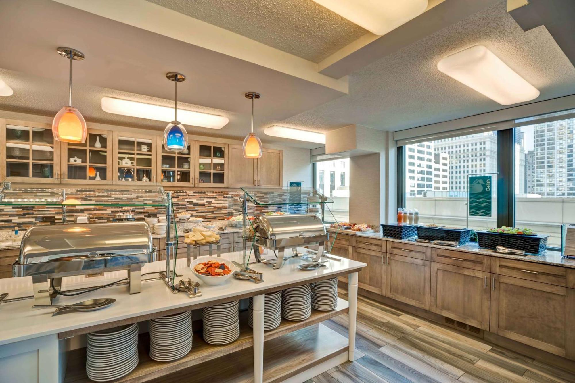 Hotel Homewood By Hilton Chicago-downtown 3*