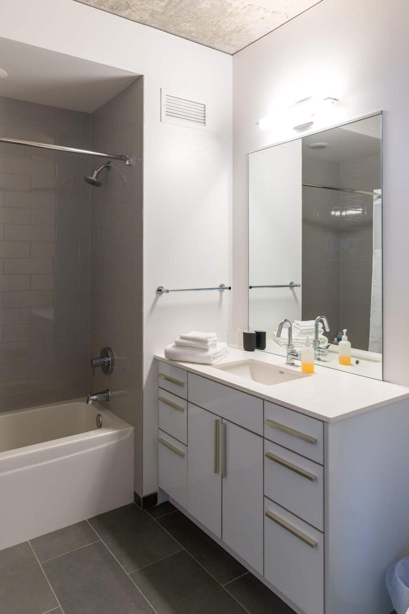 2br Executive With Fast Wi-fi Apartamento