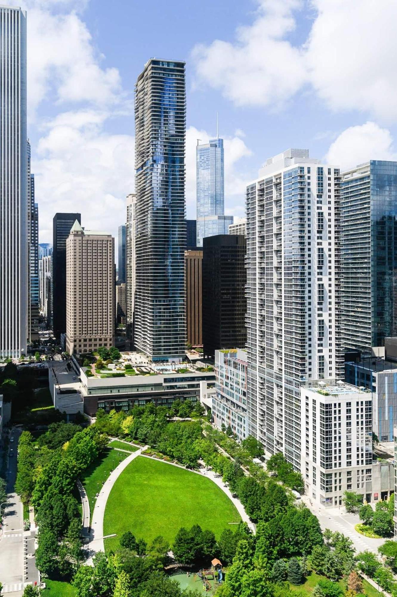 3br Exquisite View Loft W/ Parking In Building Chicago