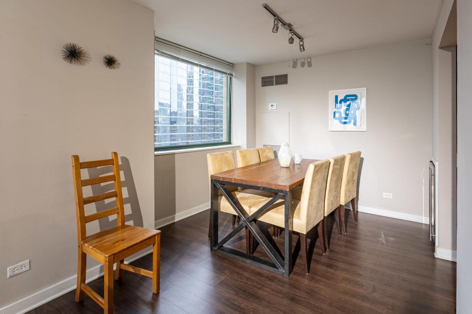 Apartment 3b/3b Skyloft With Navy Pier View Gym & Pool By Envitae *