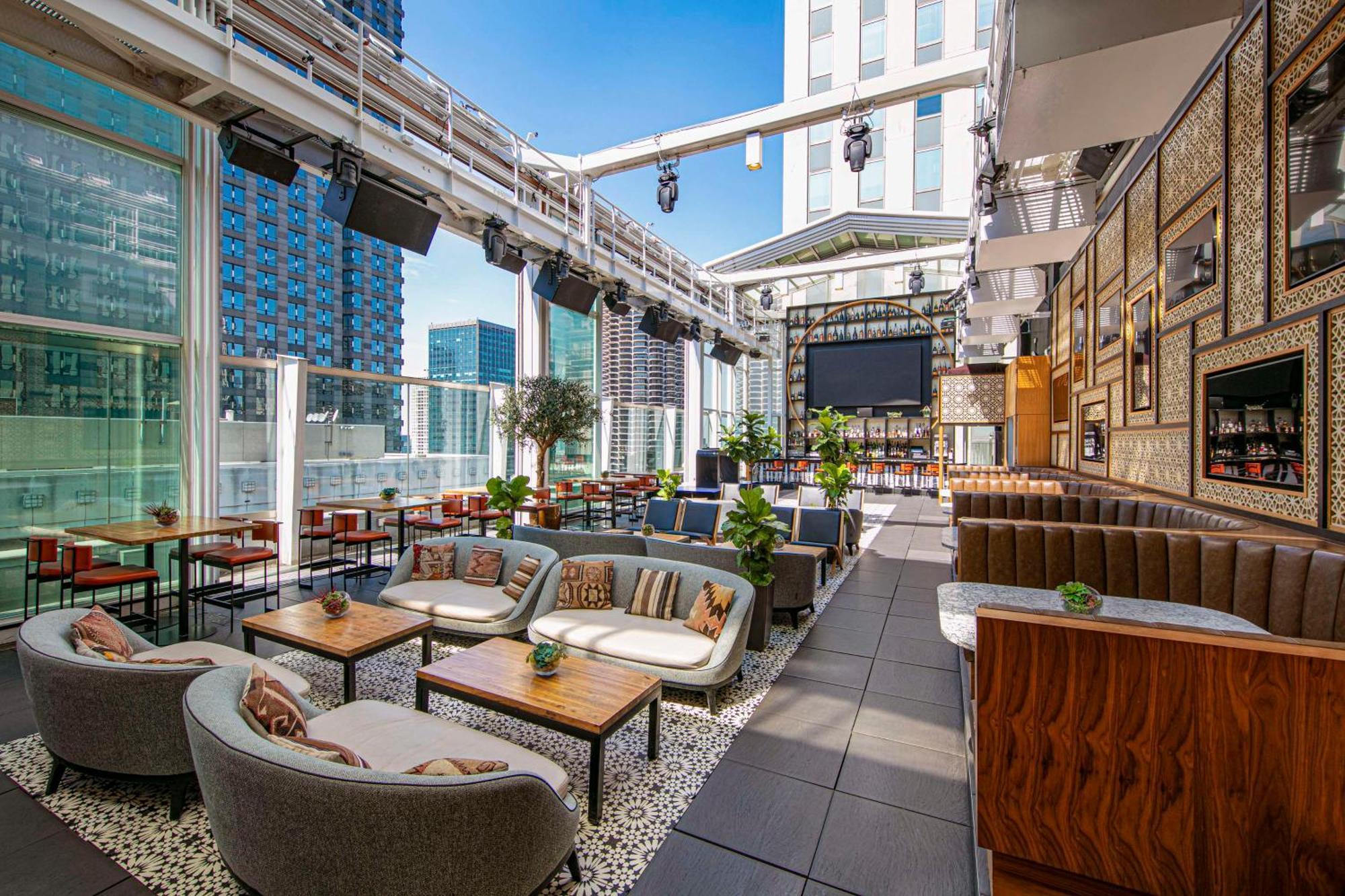 Thewit Chicago, A Hilton Hotel 4*