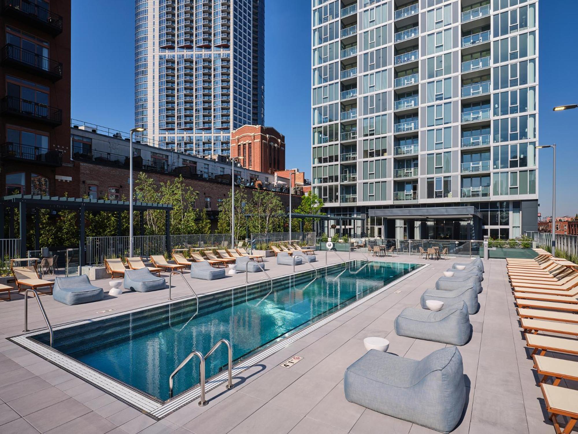 Hotel Level River North *