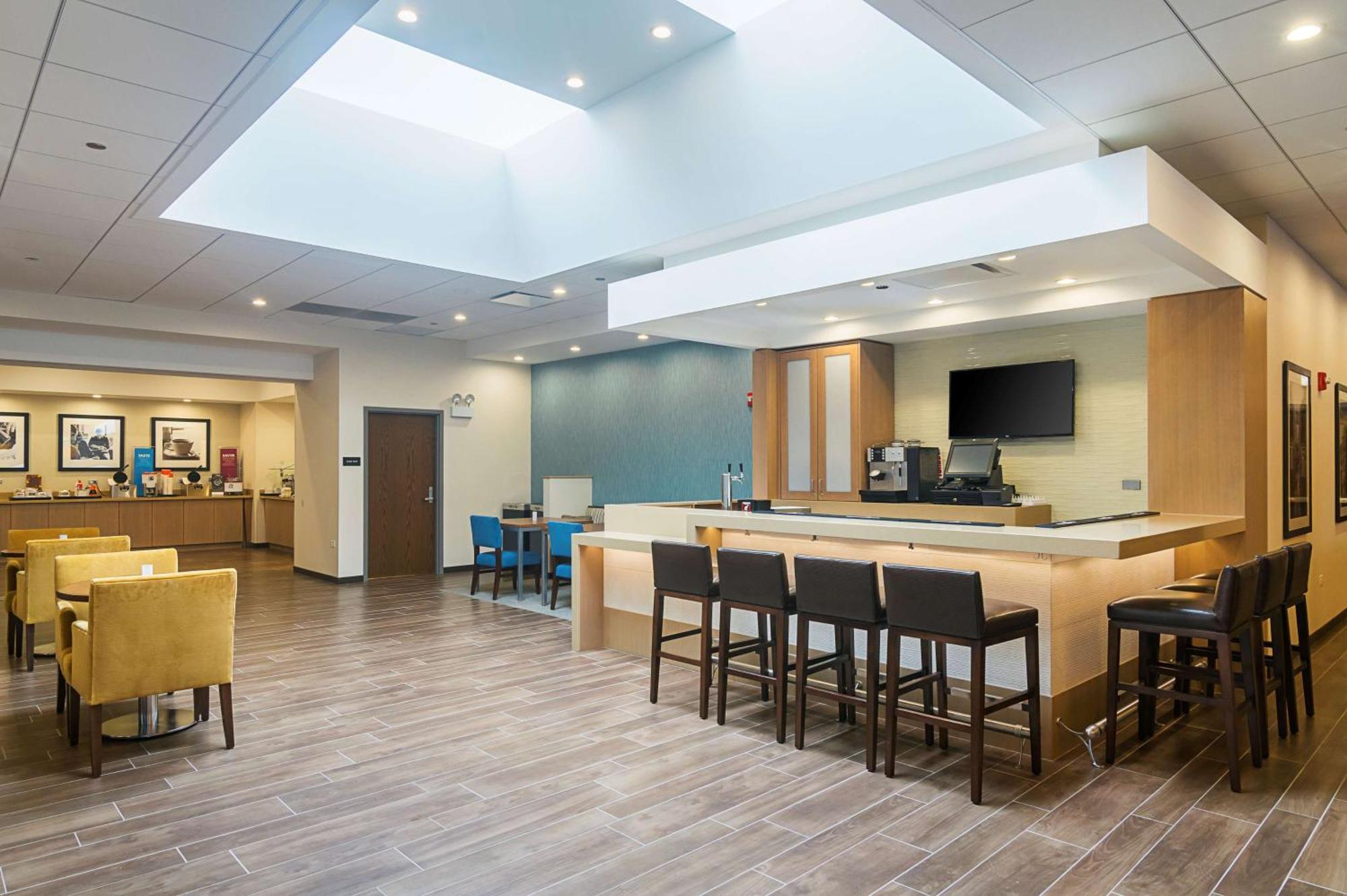 Hampton North-loyola Station, Il Hotel 3*