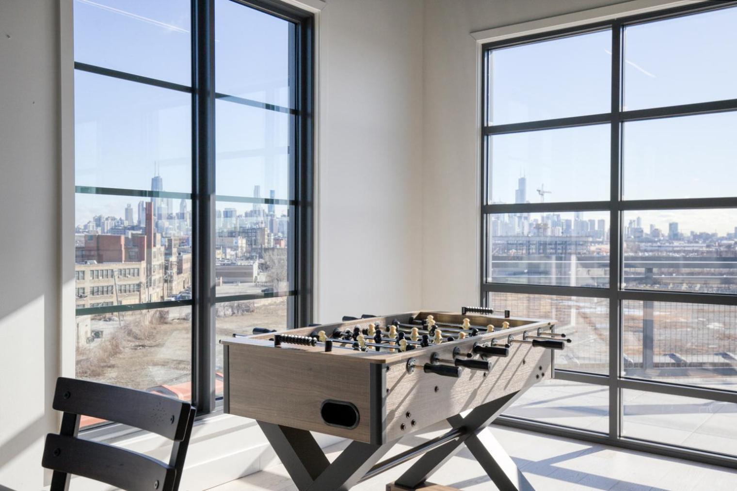 Apartment Lincoln Park 2br W Lounge Roof Gym Nr Depaul Chi-568