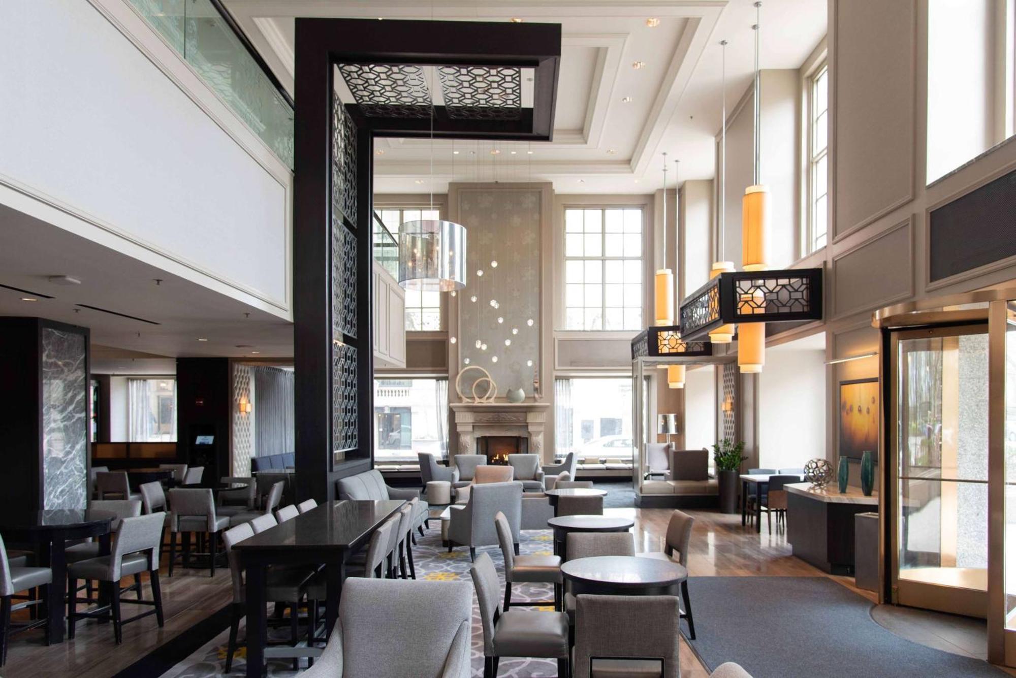 Hilton 3* Chicago