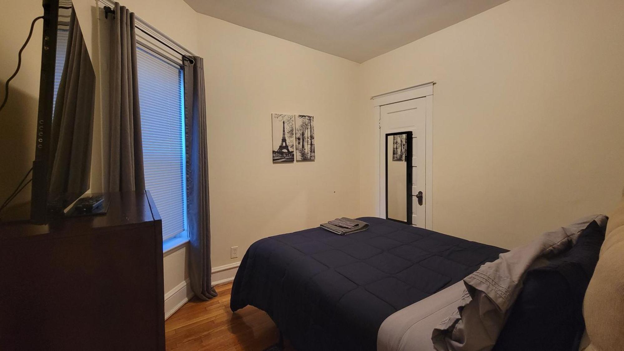 Chateau De Woodlawn - Peaceful 3 Bedroom Apartment. Appartement Chicago
