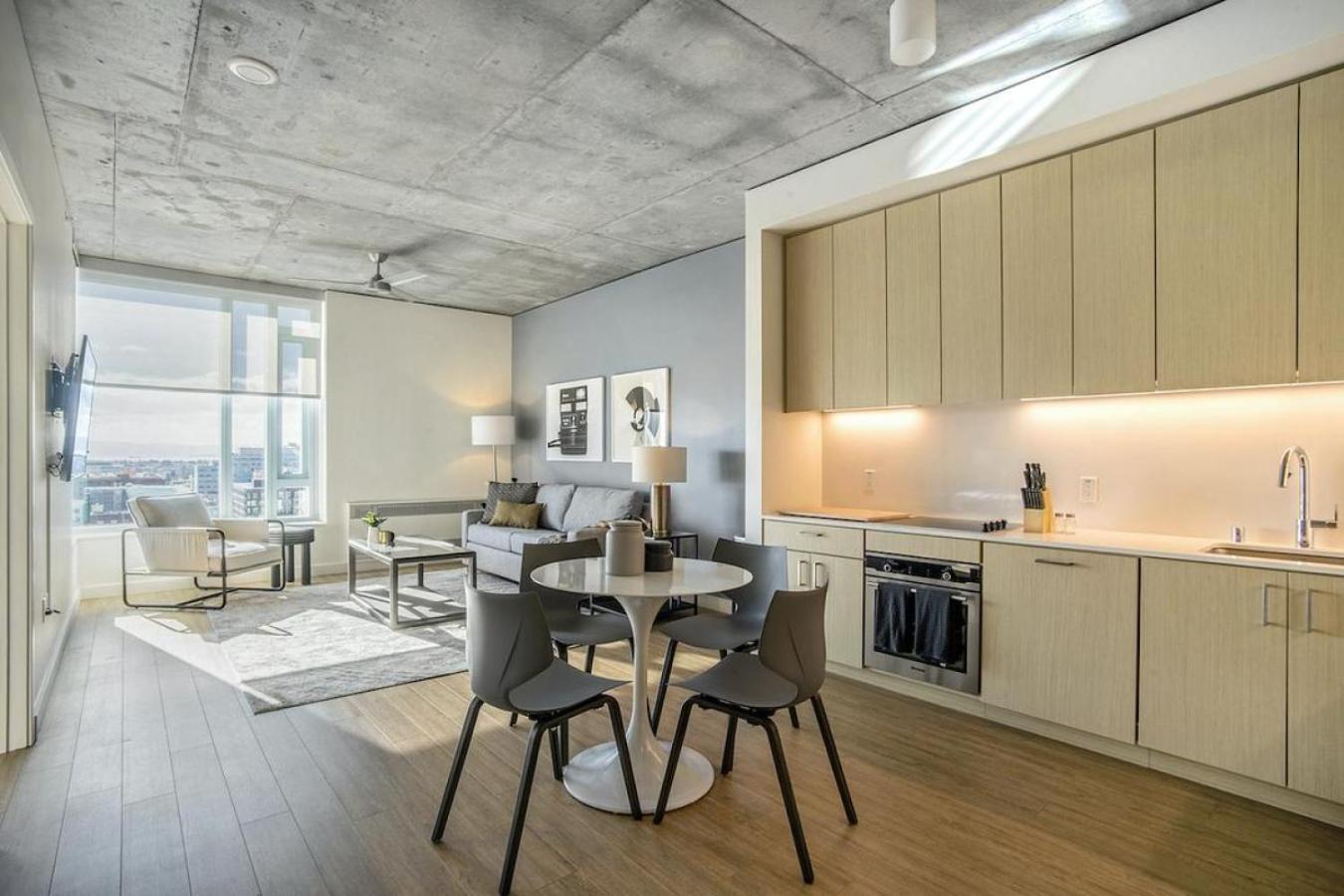 Landing - Modern With Amazing Amenities Apartment *