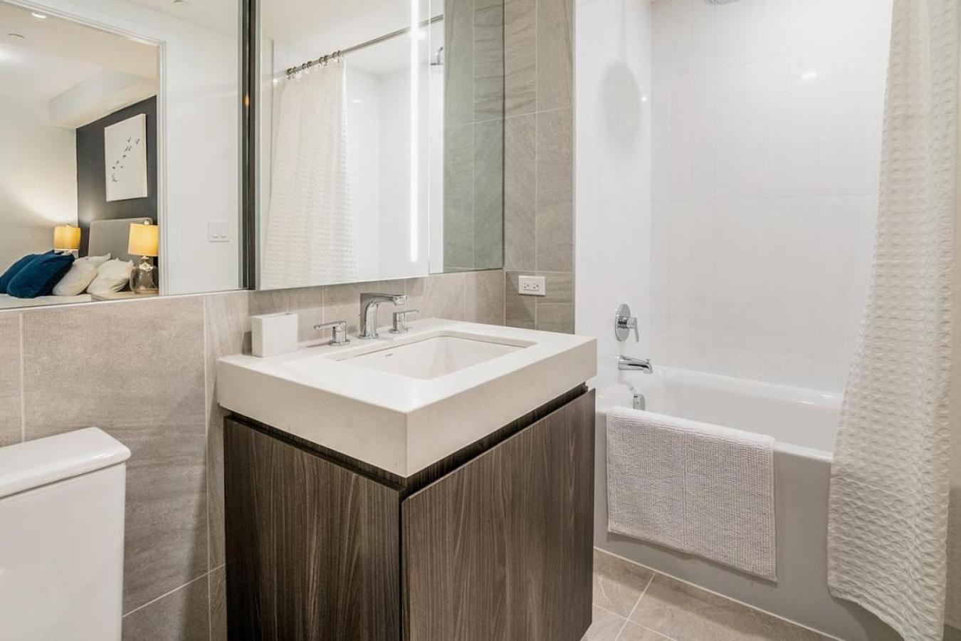 Apartment Landing - Modern With Amazing Amenities