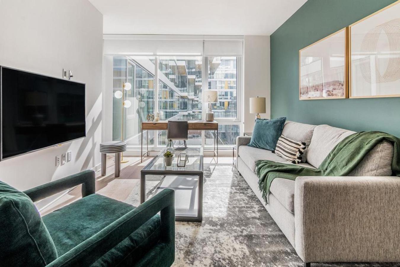 Landing - Modern With Amazing Amenities * Chicago