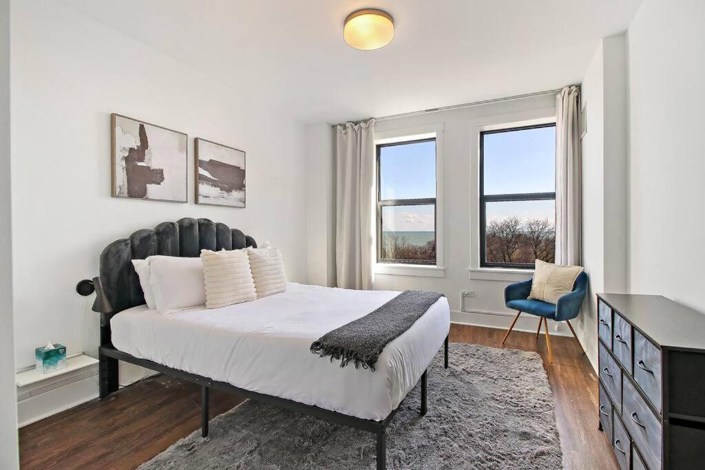 1br Chic & Elite In Hyde Park - Shoreland 714 Apartment *