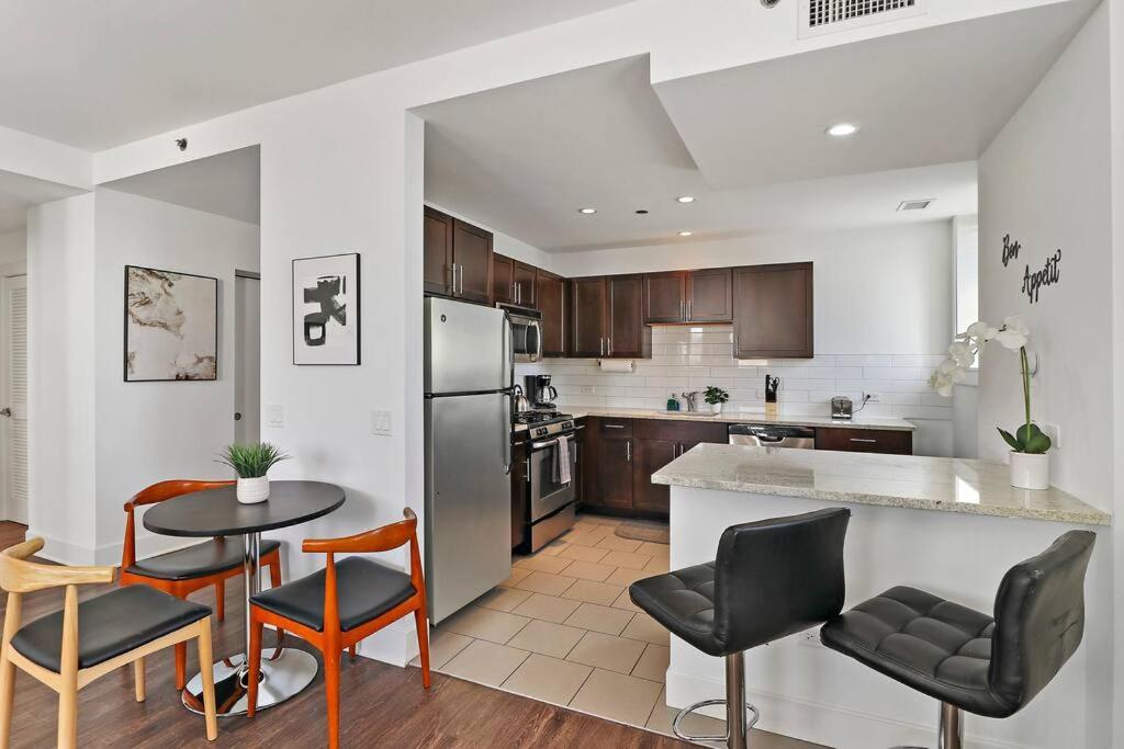 2br Stylish In Hyde Park - Shoreland 1320 Apartment Chicago