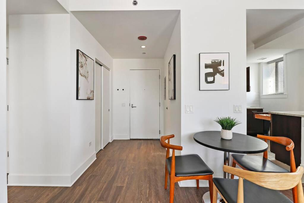 Apartment 2br Stylish In Hyde Park - Shoreland 1320 *