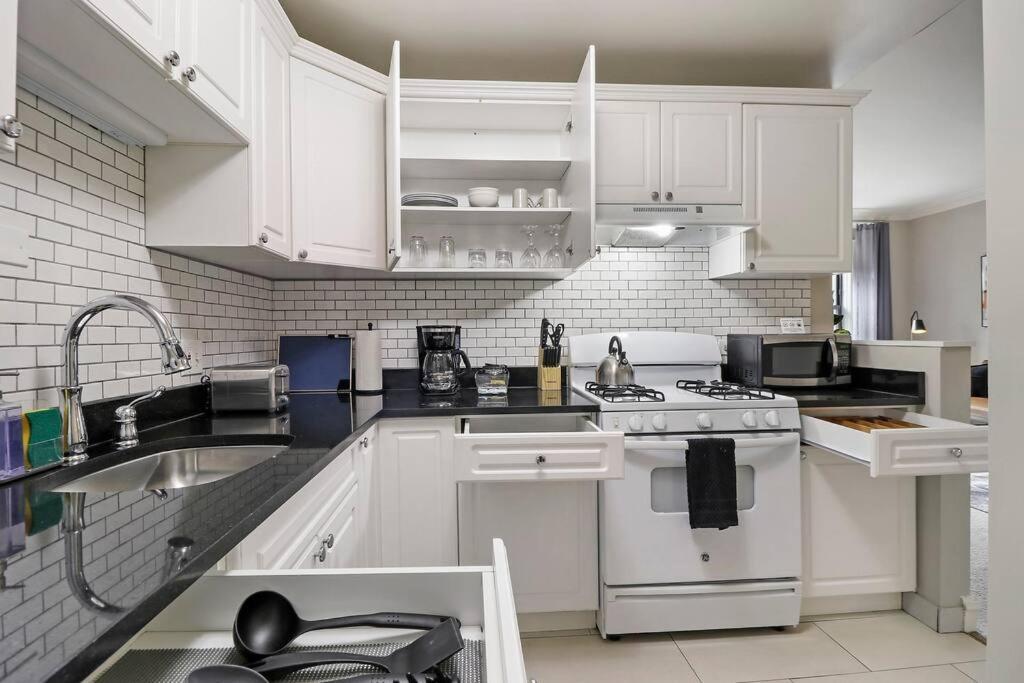 1br Calm, Cozy & Furnished In Hyde Park - Windermere 402 Chicago