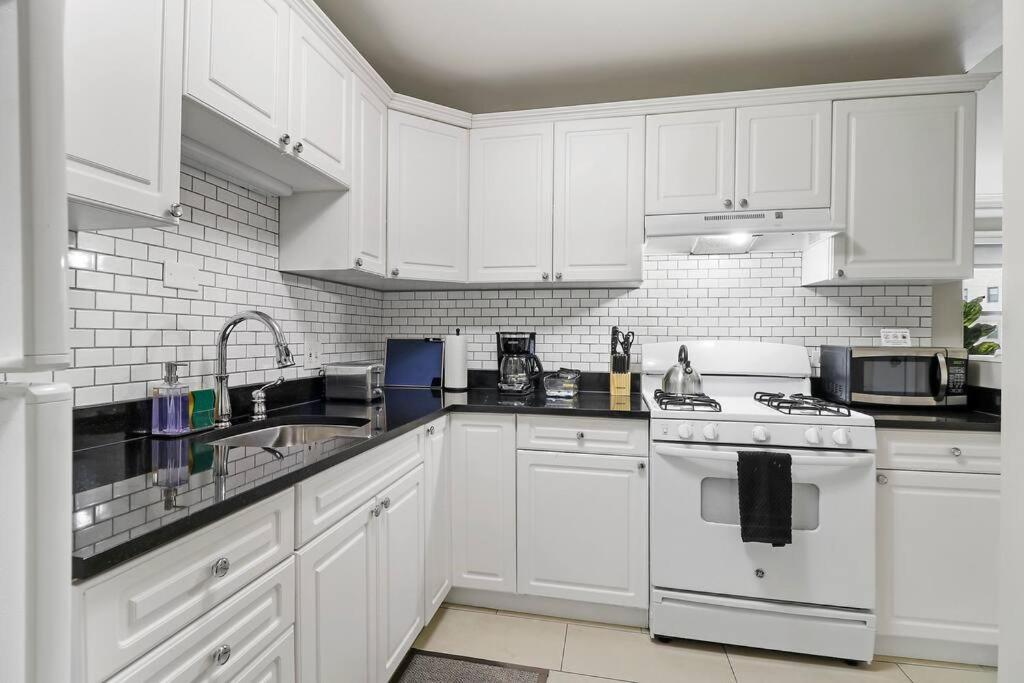 1br Calm, Cozy & Furnished In Hyde Park - Windermere 402 Apartment Chicago