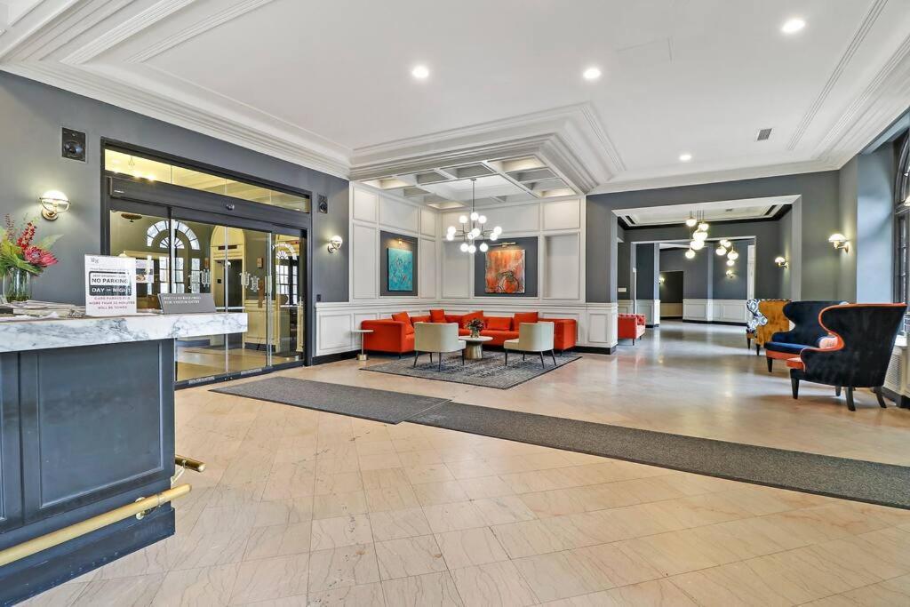 Prime & Fully Furnished - Windermere 609 Apartment Chicago